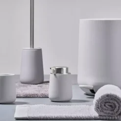 Pojemnik na szczoteczki do zębów ZONE DENMARK NOVA biały porcelanowy